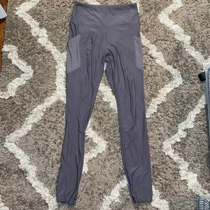 Small women’s workout leggings